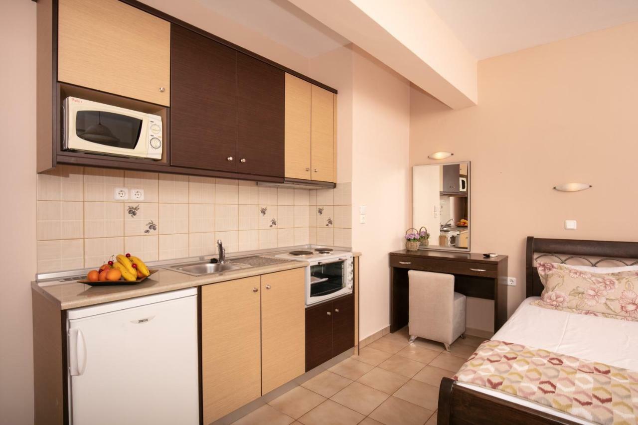 Dryades Apartments & Studios Skala Potamias Exterior foto